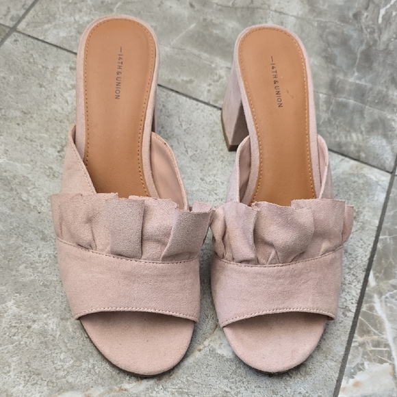 14th & Union Blush Pink Suede Ruffle Mules - Picture 4 of 10